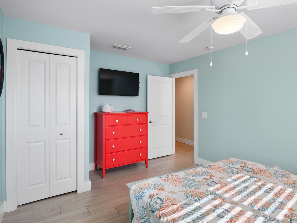 Third Bedroom - Queen