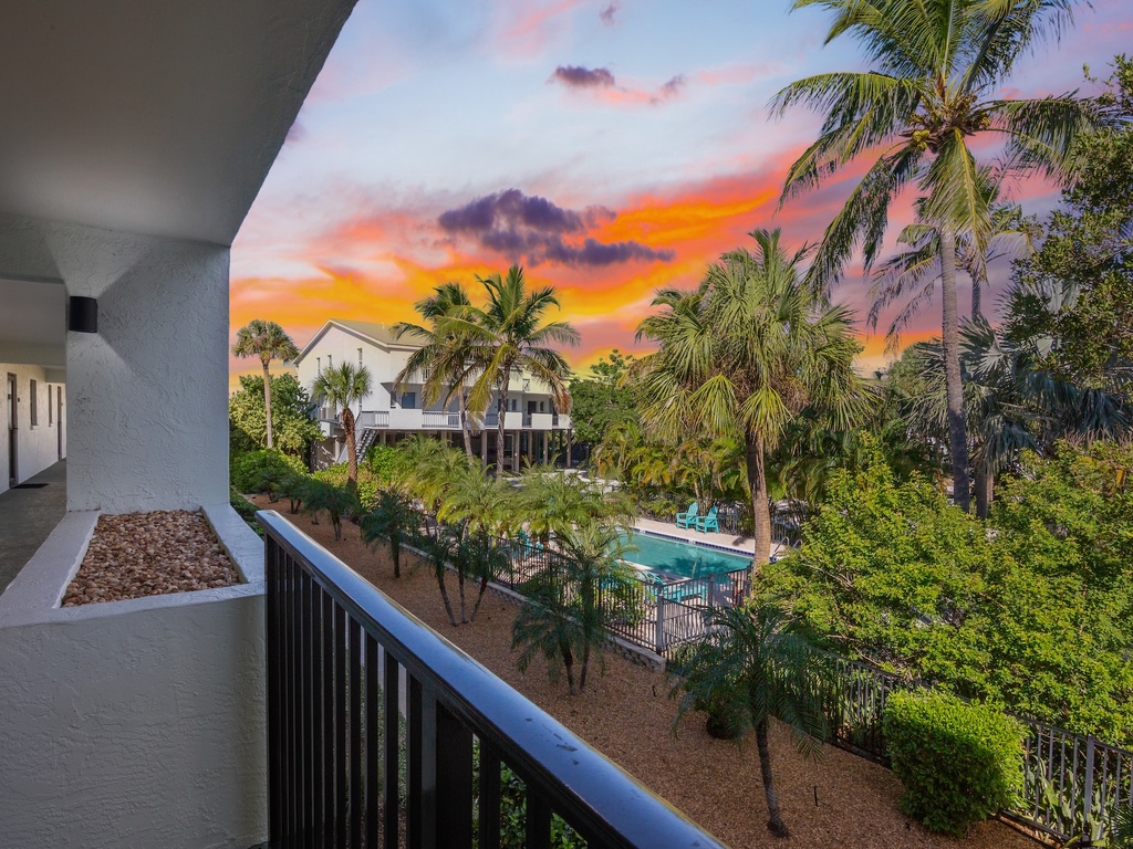 Sun Plaza West Unit 110 by Anna Maria Vacations