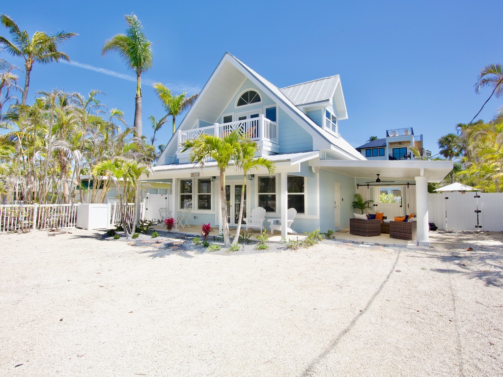 Sandpiper Villa by AMI Locals