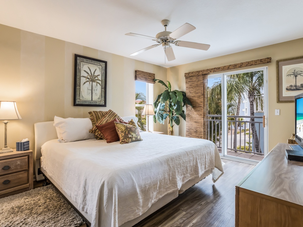 Primary Bedroom - King bed and Balcony