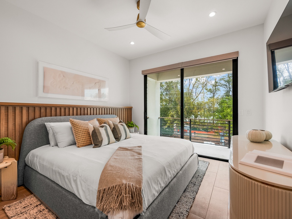 Second Bedroom - King