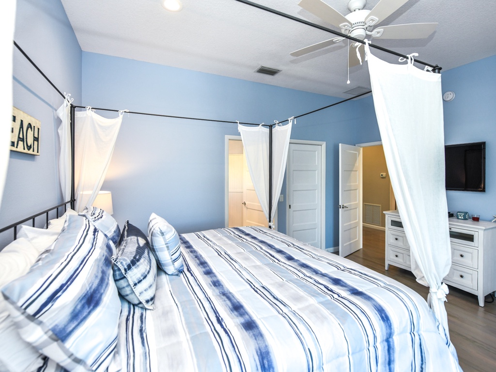 Primary Bedroom, King