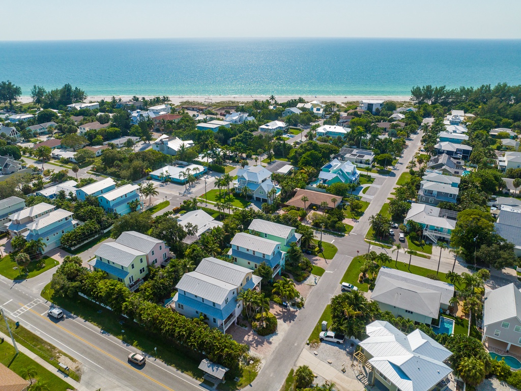 Close To Gulf Beaches