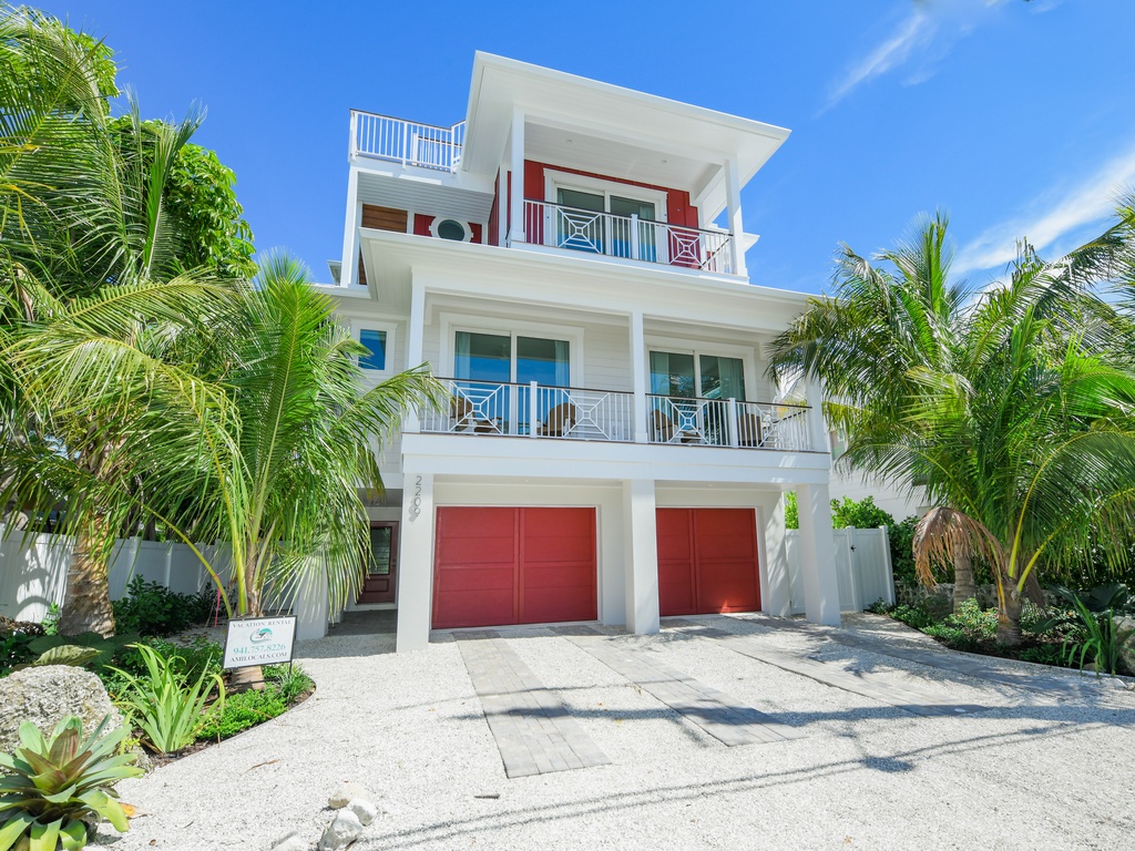 Casa del Mar by AMI Locals