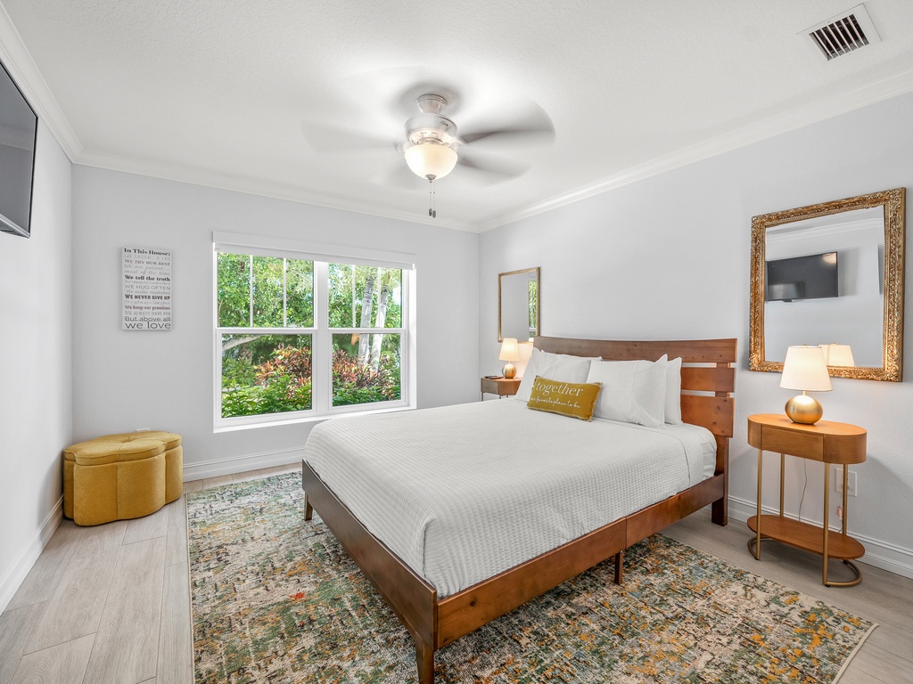 Second Bedroom - Queen