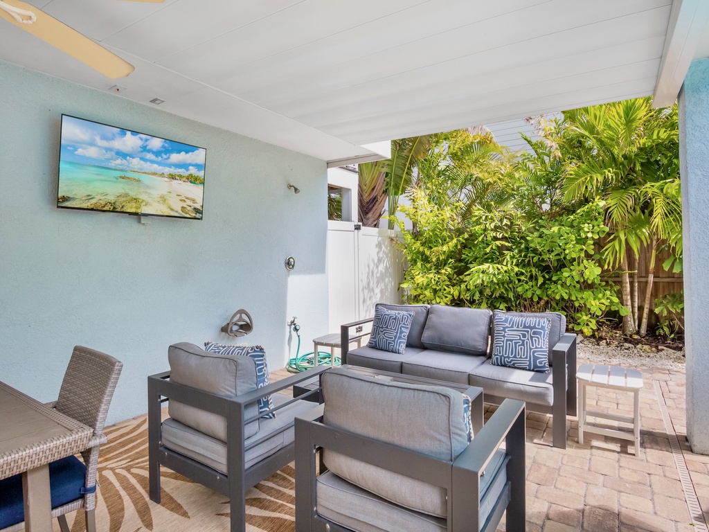 Outdoor Lounge Area