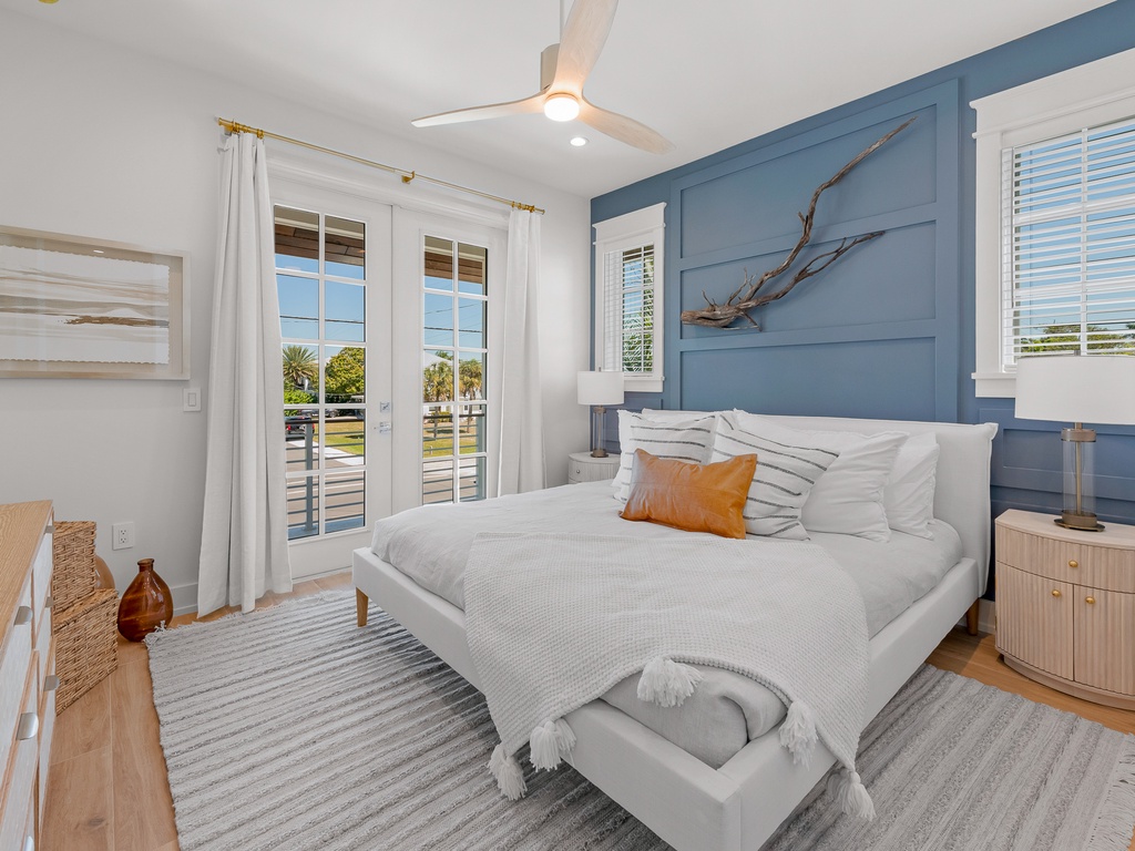 Second Bedroom, King