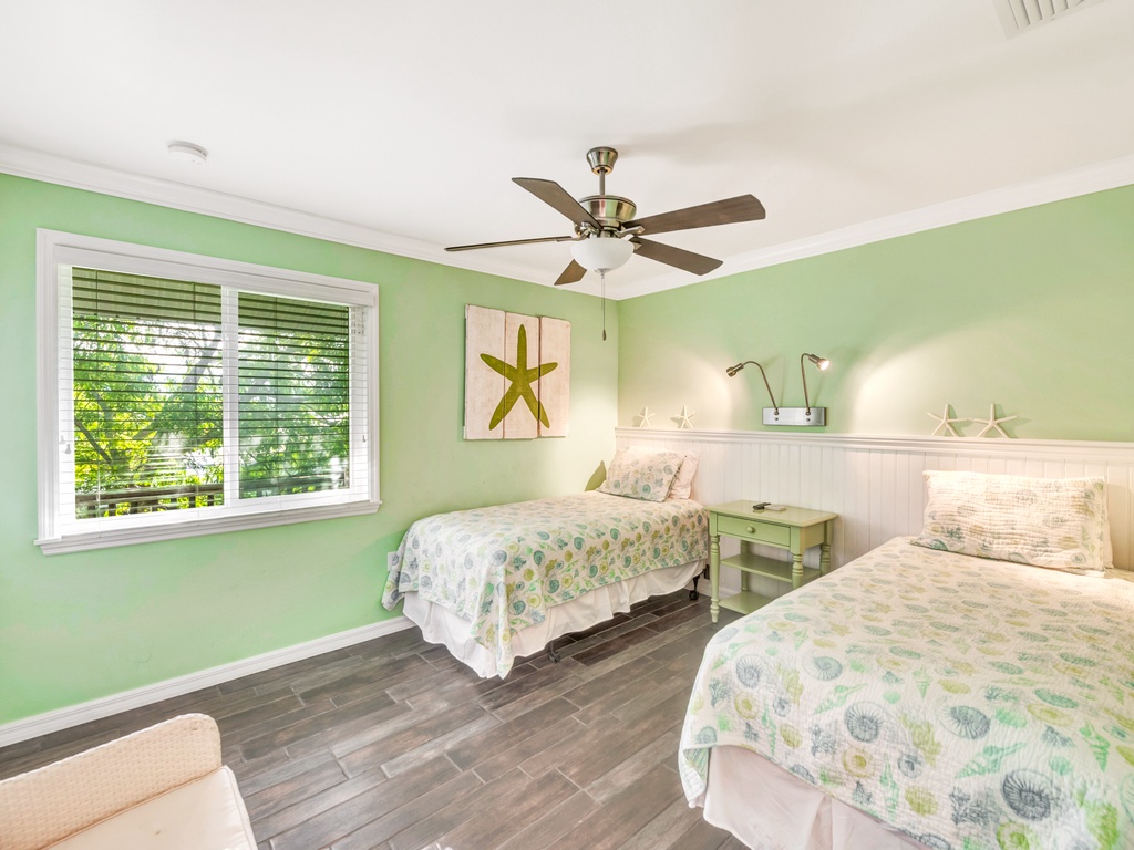 Third Bedroom - Two Twins