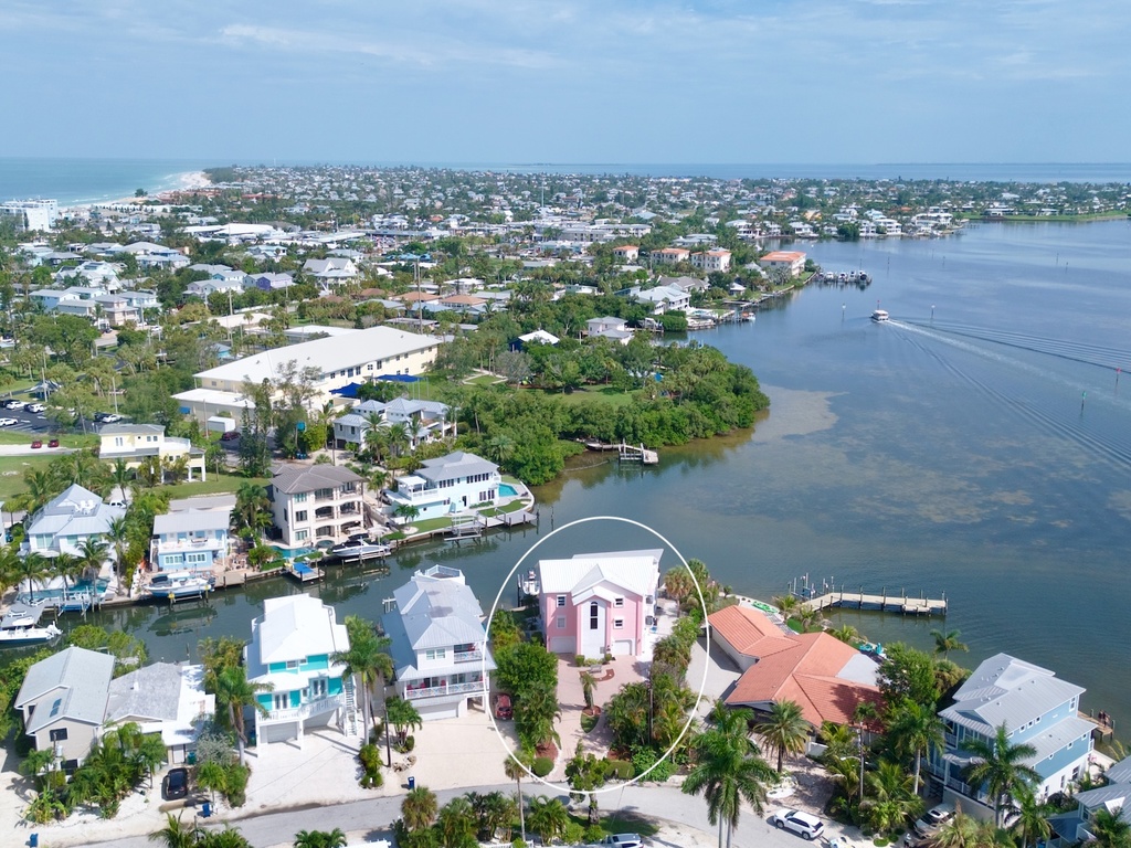 Island Bay House Unit B by Anna Maria Vacations