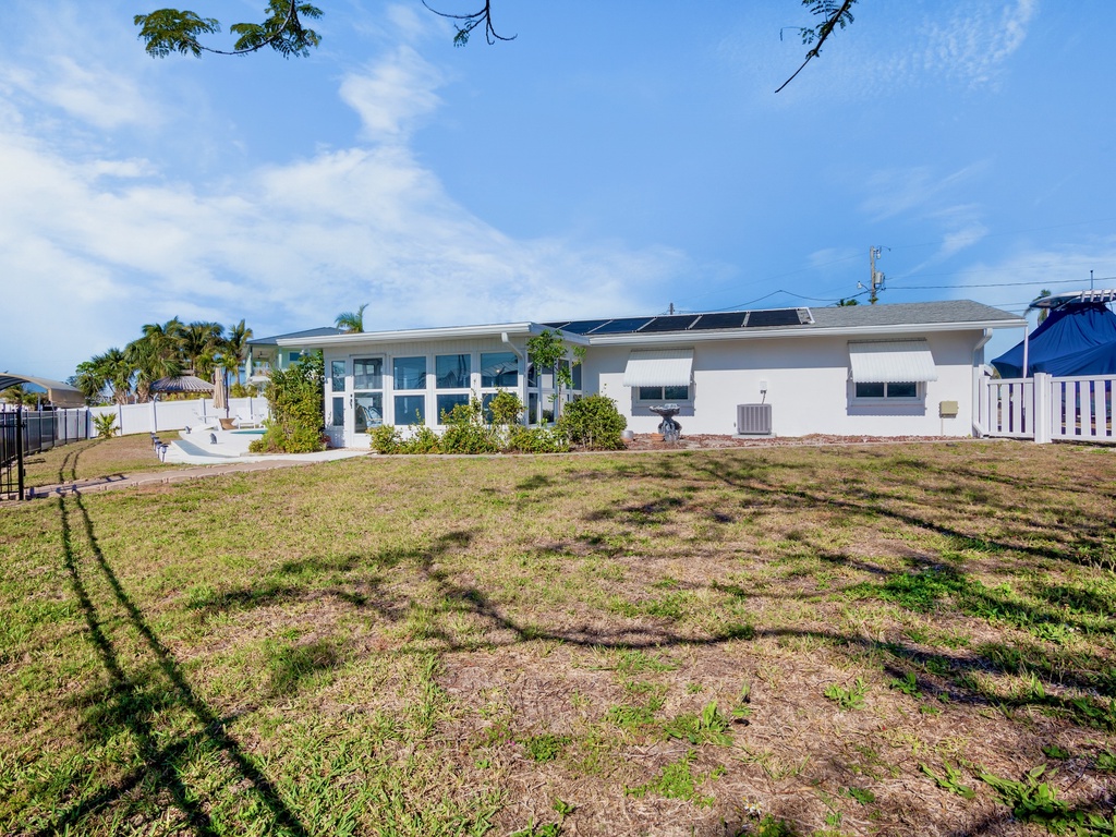 Edgewater by AMI Locals