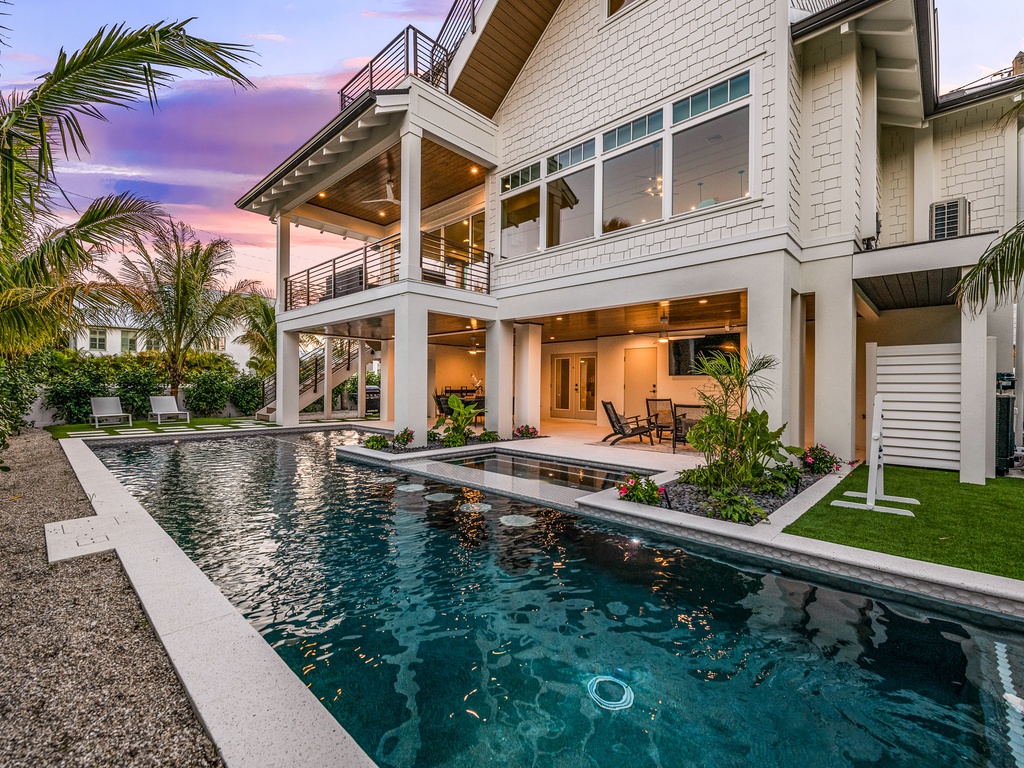 Private Pool and Spa