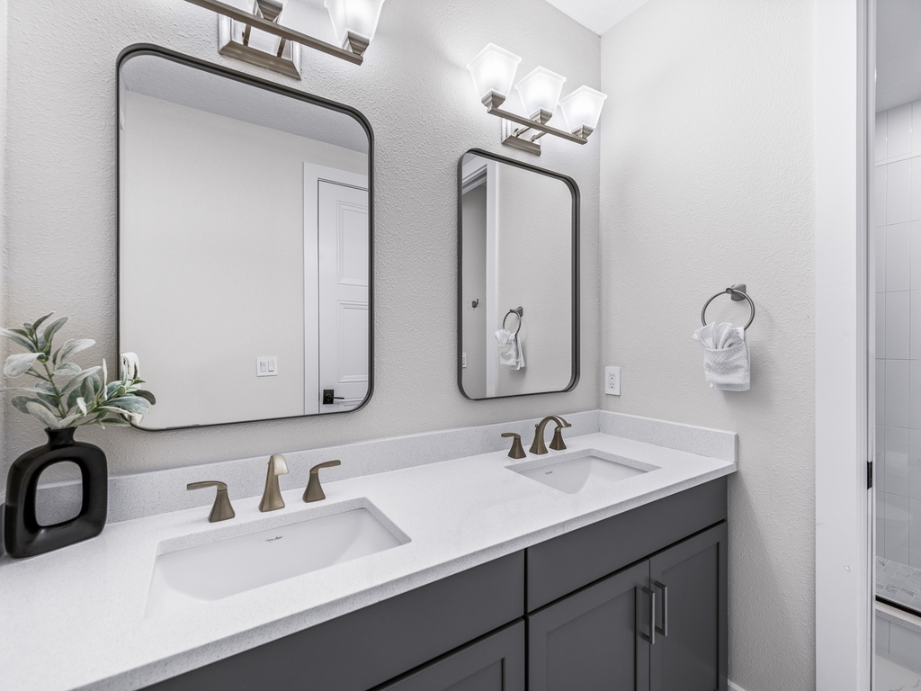 Primary Bathroom, Ensuite