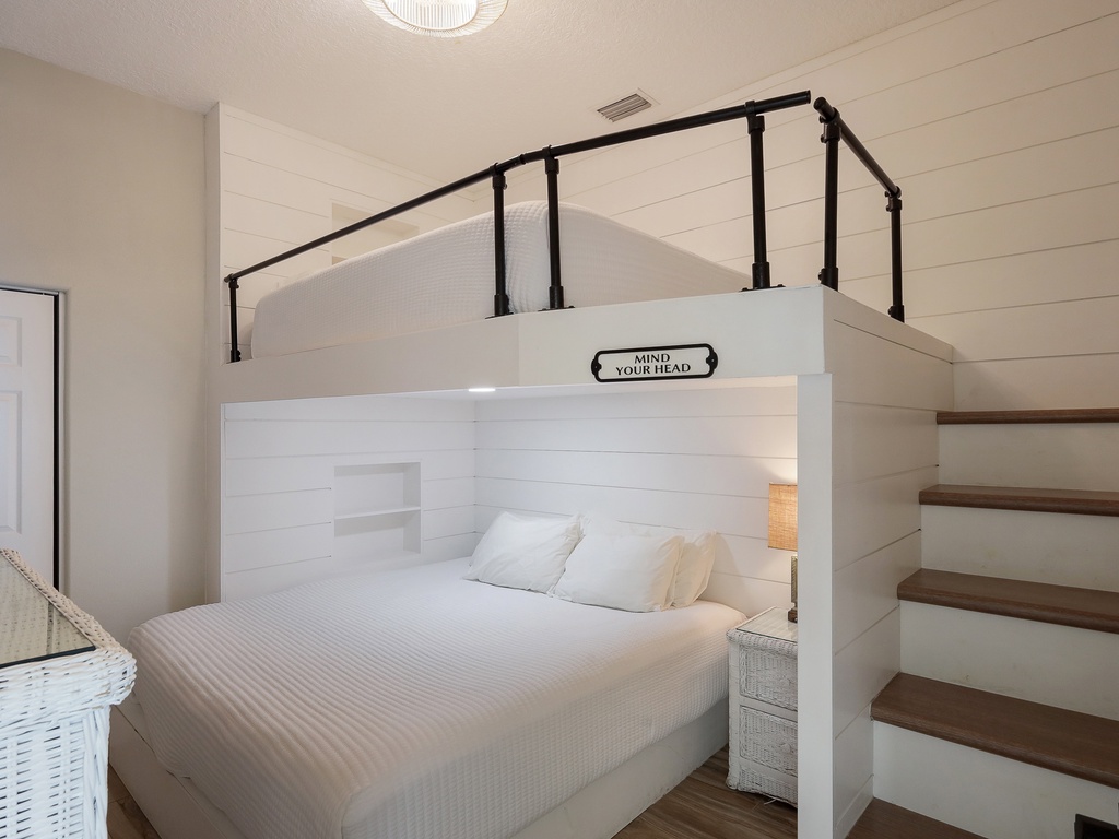 Second Bedroom - Queen/King Bunk