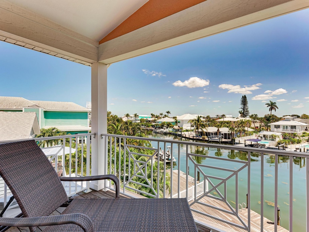 Coral Castle - Anna Maria Island Locals