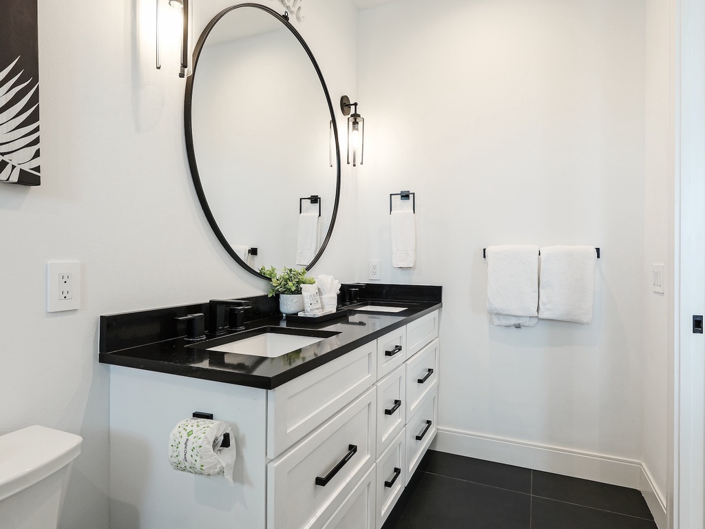 Fifth En-suite Bathroom