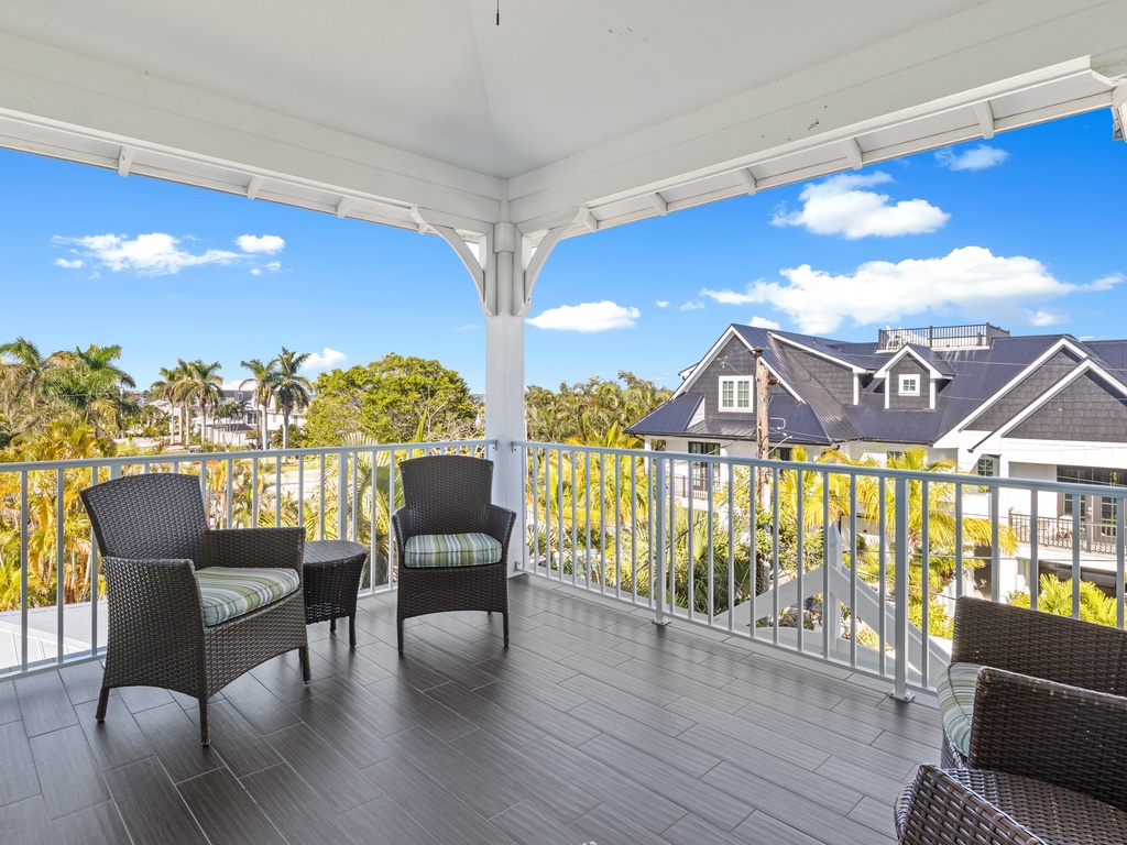 Balcony, Seating Area