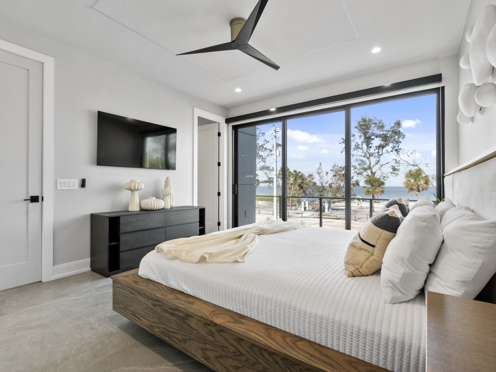 Primary Bedroom, King