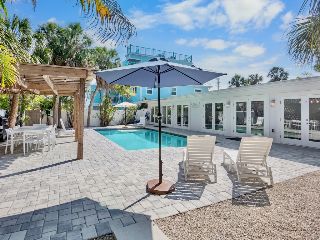 Poolside Loungers