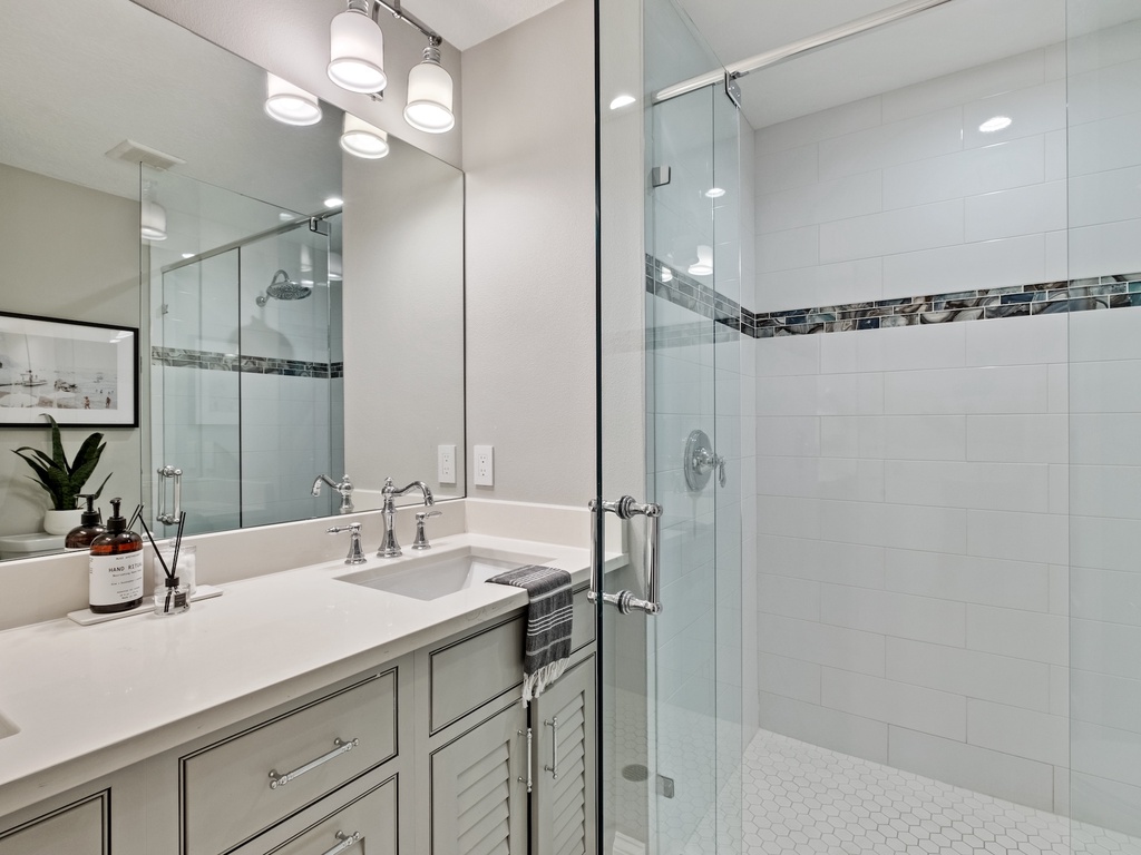 Fifth Bathroom, Ensuite