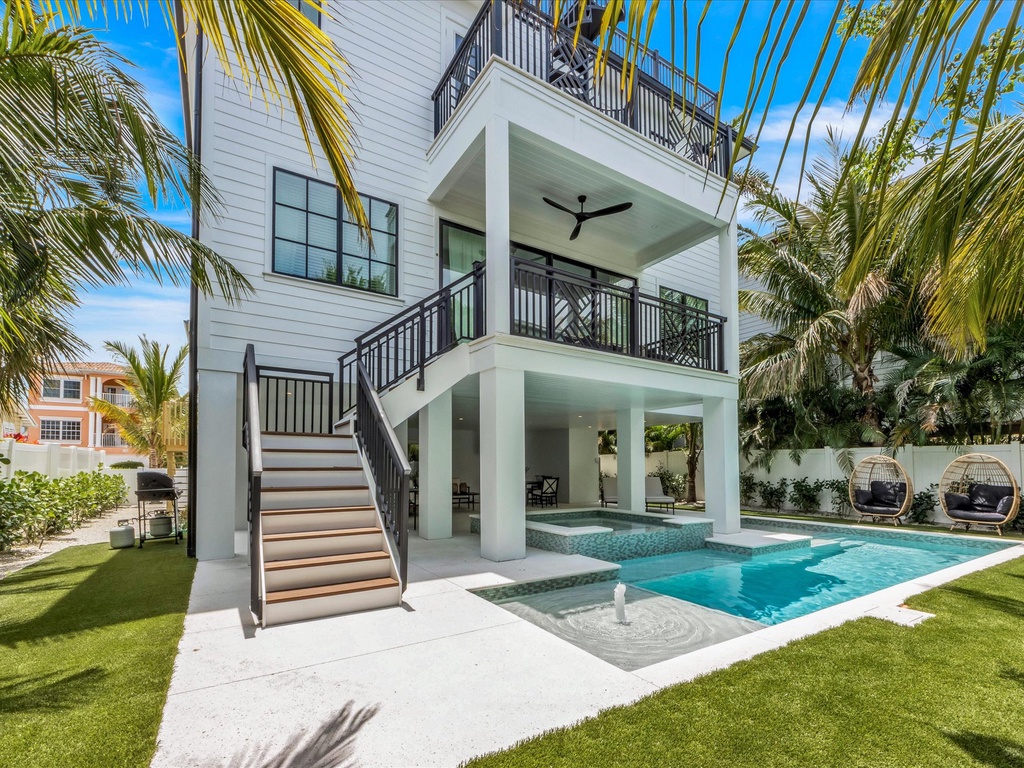 Private Pool and Backyard