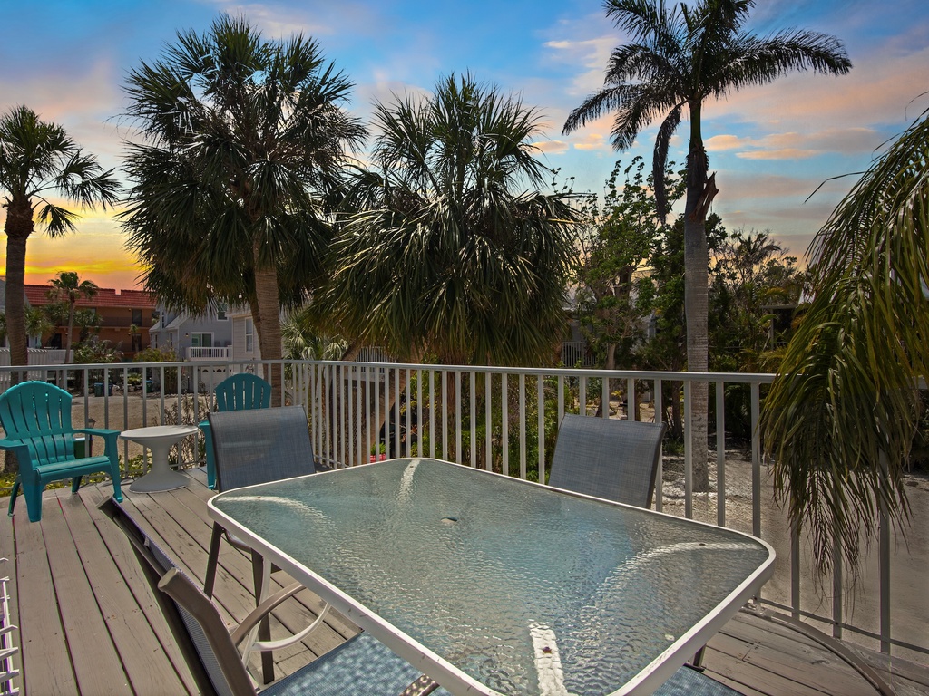 Balcony, Outdoor Dining