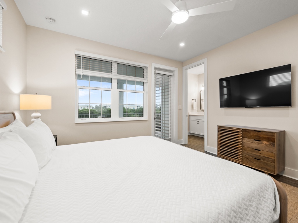 Second Bedroom - King