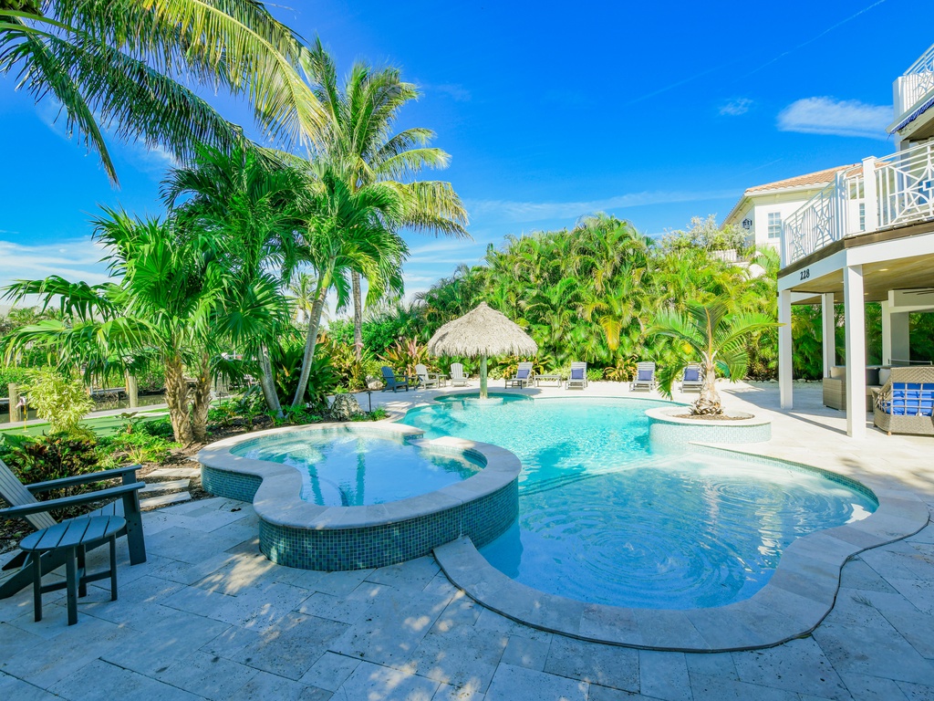 Serenity Beach - AMI Locals