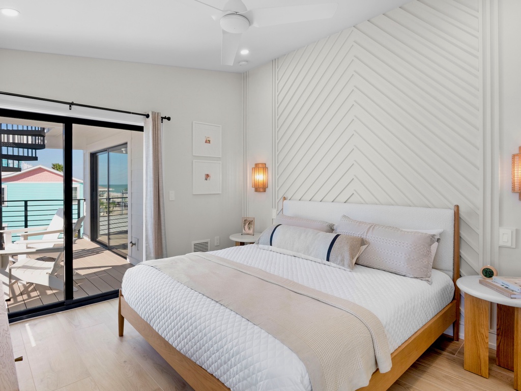 Second Bedroom, King