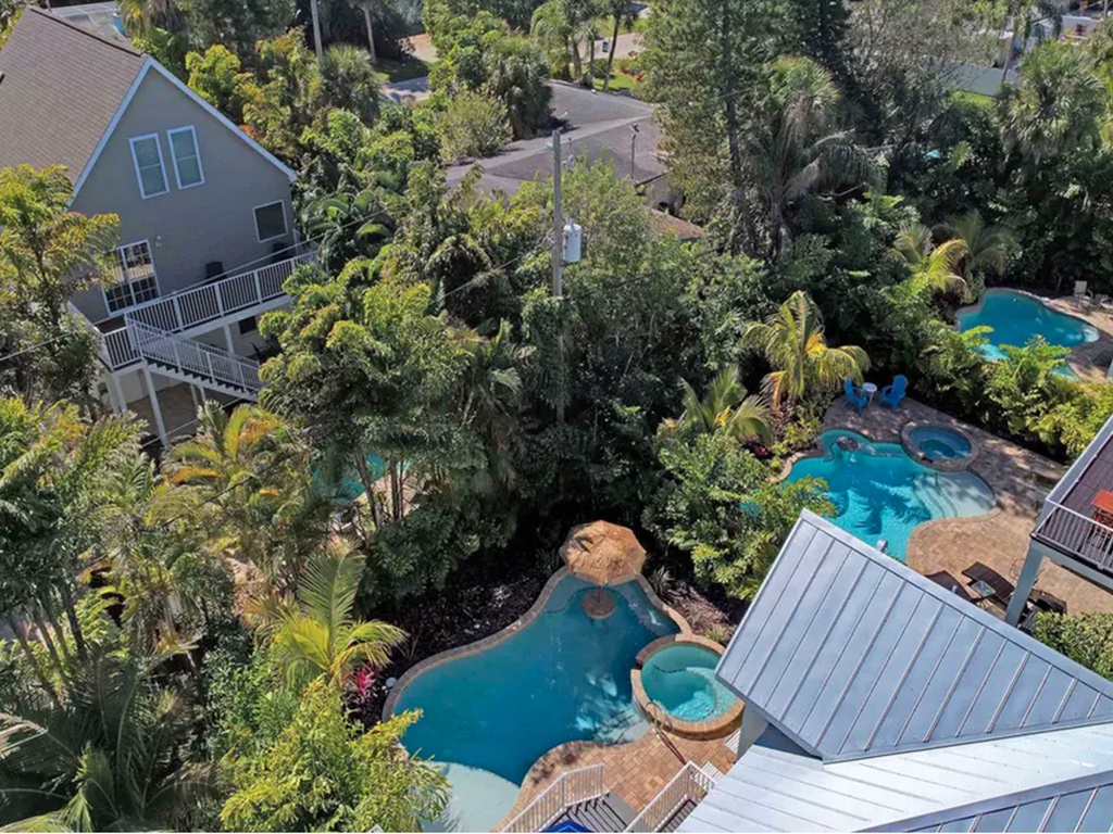 La Mer - By Anna Maria Island Accommodations