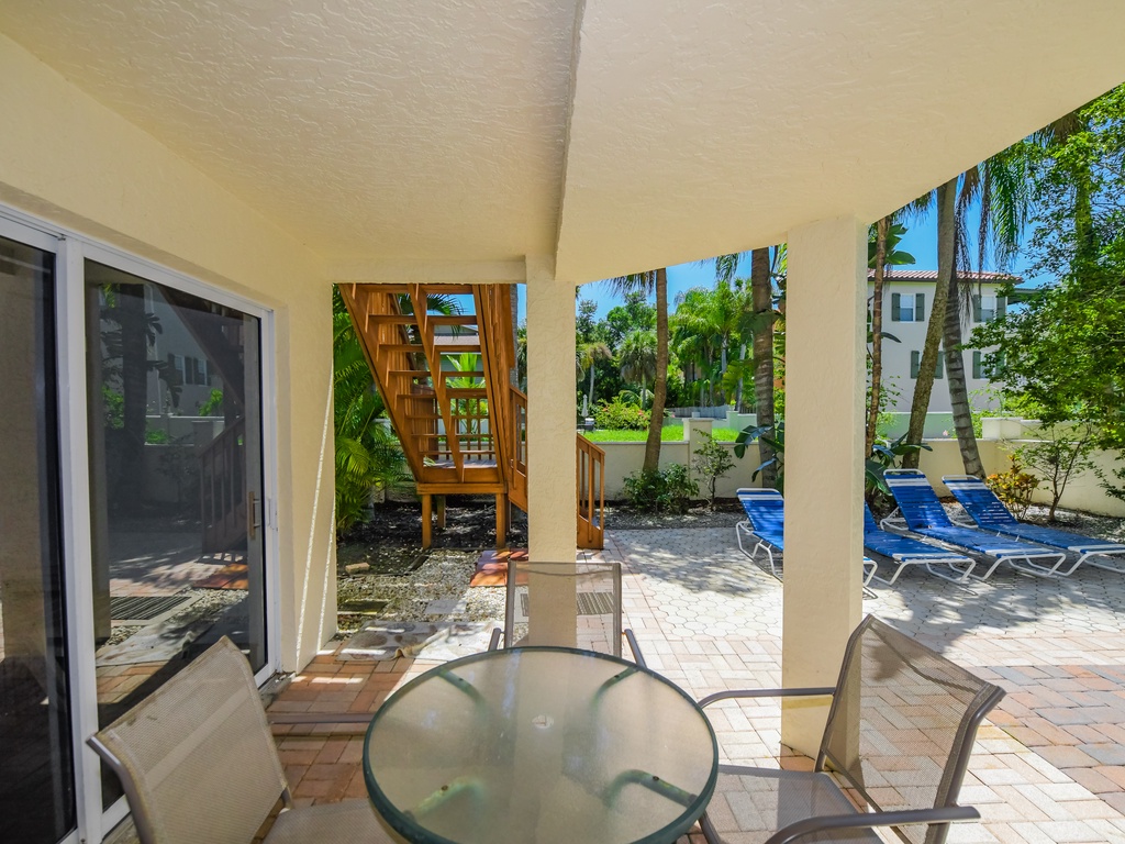 Outdoor Dining Area