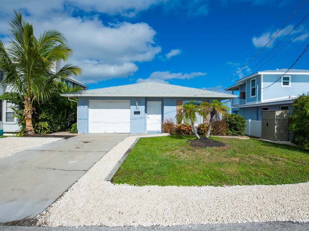 Bay 2 Beach Too by AMI Locals