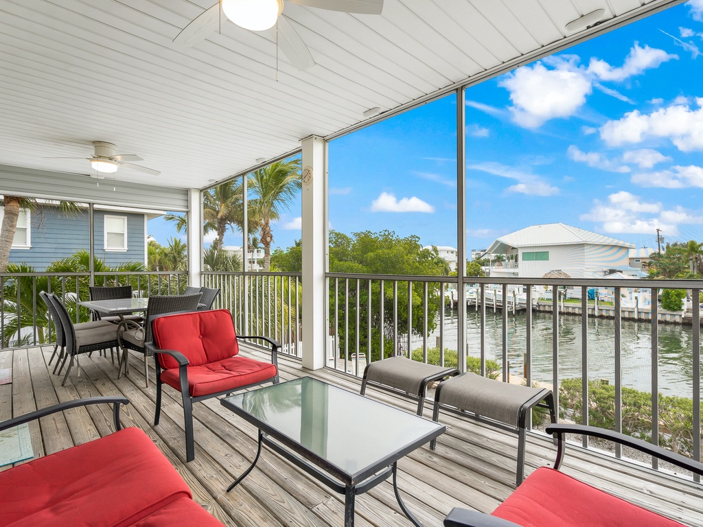 Large Screened Porch with Canal Views