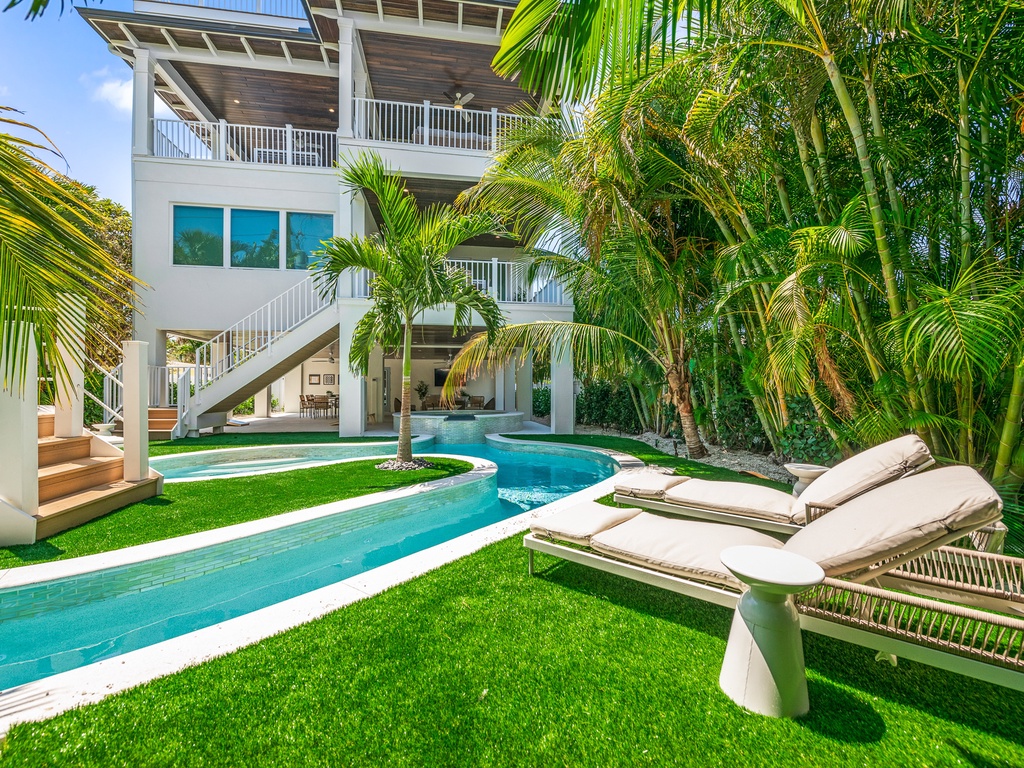 Lazy River Style Pool and Spa