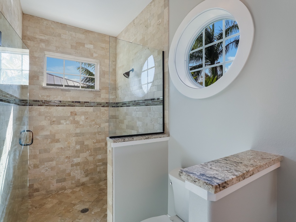 Third Bedroom (2nd Floor), King bed