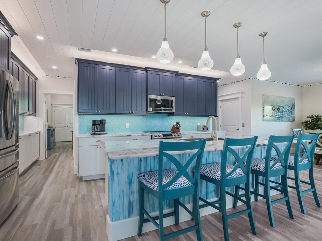 Fully Equipped Kitchen with Appliances