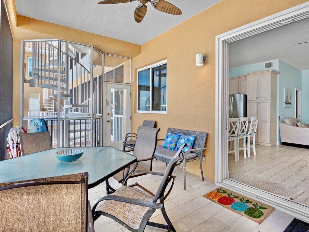 Balcony, Dining Area