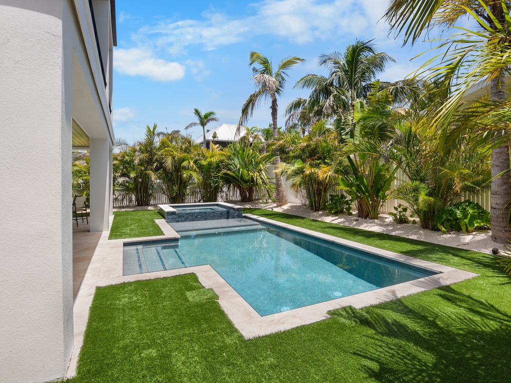 Private Pool and Spa