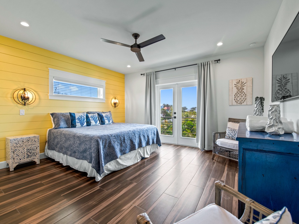 Second Bedroom - King