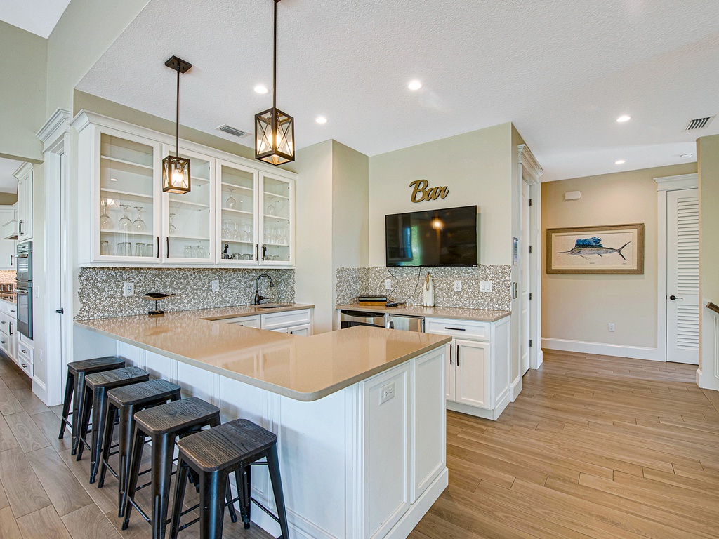 Fully Equipped Modern Kitchen