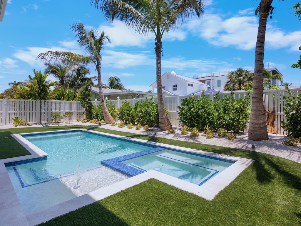 Private Pool and Spa