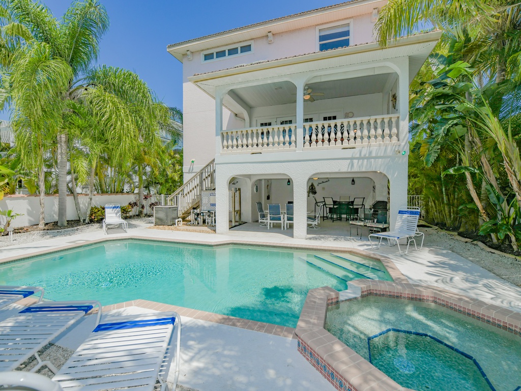Large Pool Deck