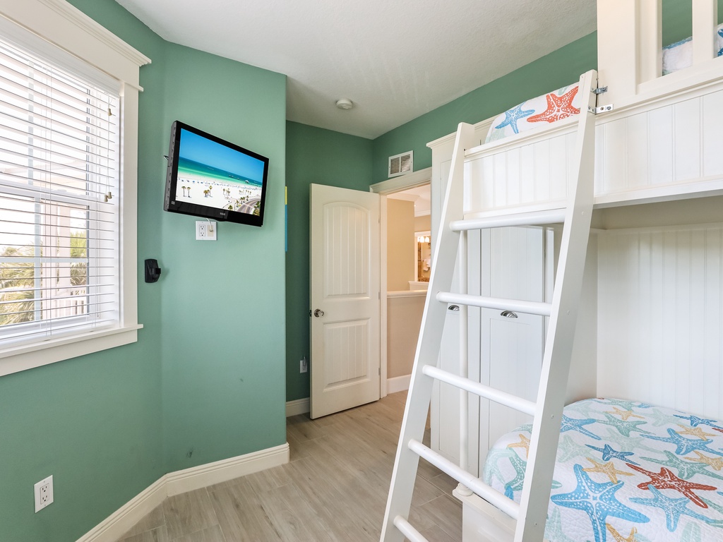 Double-Level Cozy Bunks