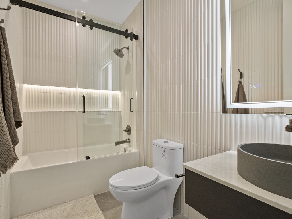 Third Bathroom, Ensuite