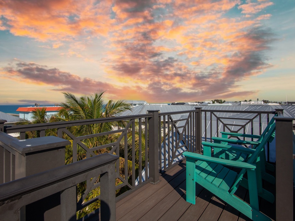 Rooftop Deck with Seating