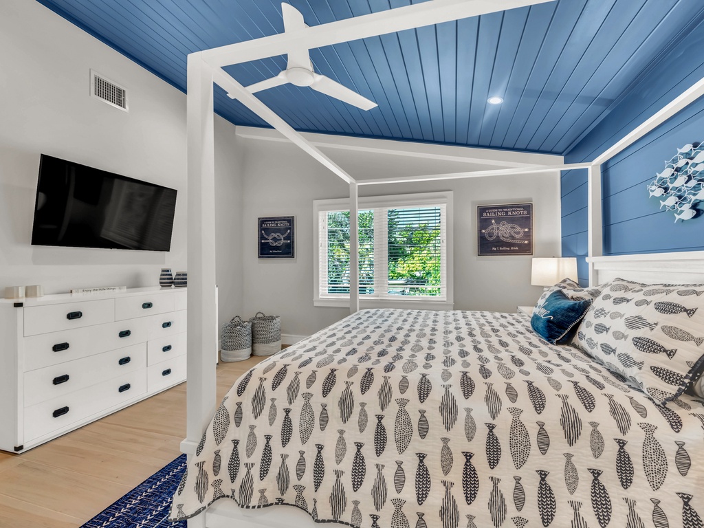 Primary Bedroom - King