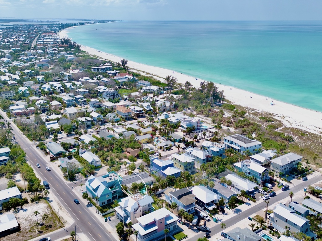 Sugar Plum Beach East by Anna Maria Vacations