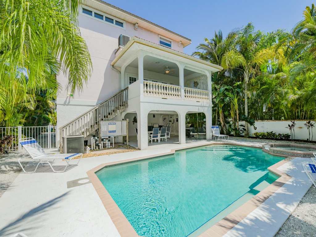 Private Pool and Spa