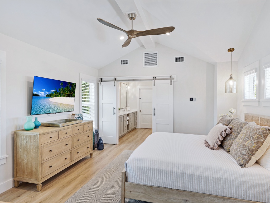 Primary Bedroom, King