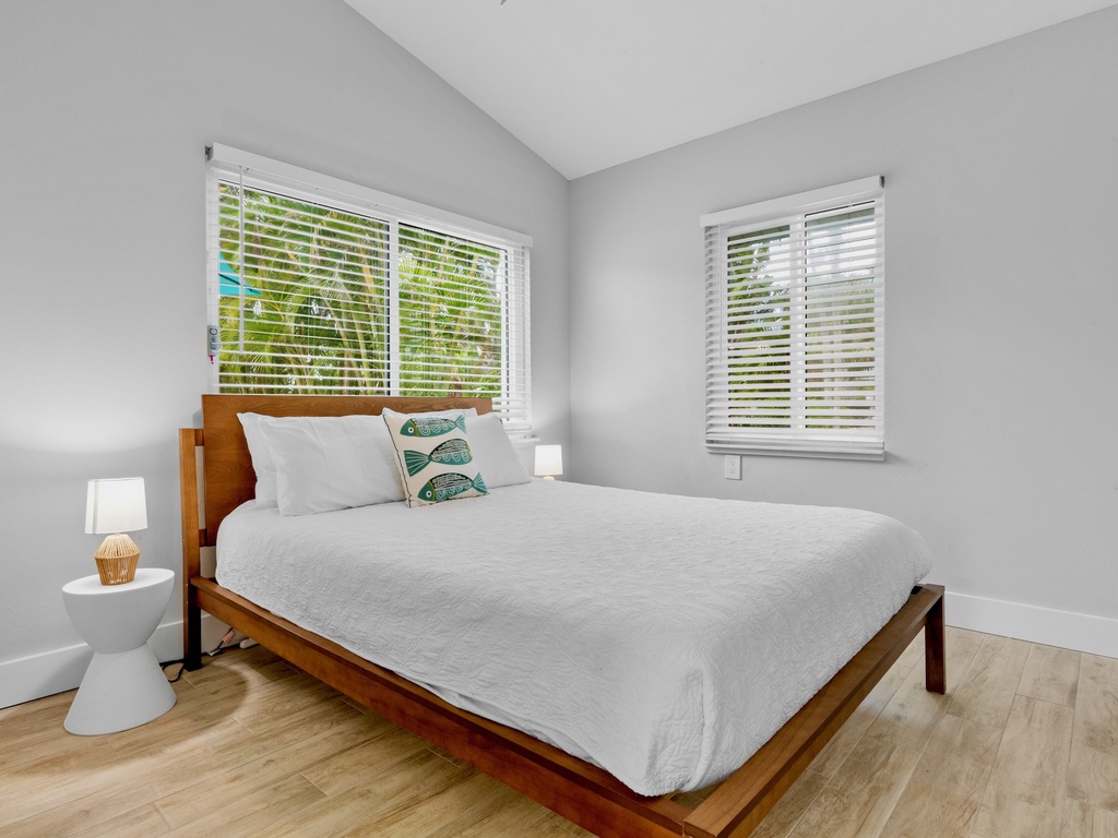 Second Bedroom - Queen
