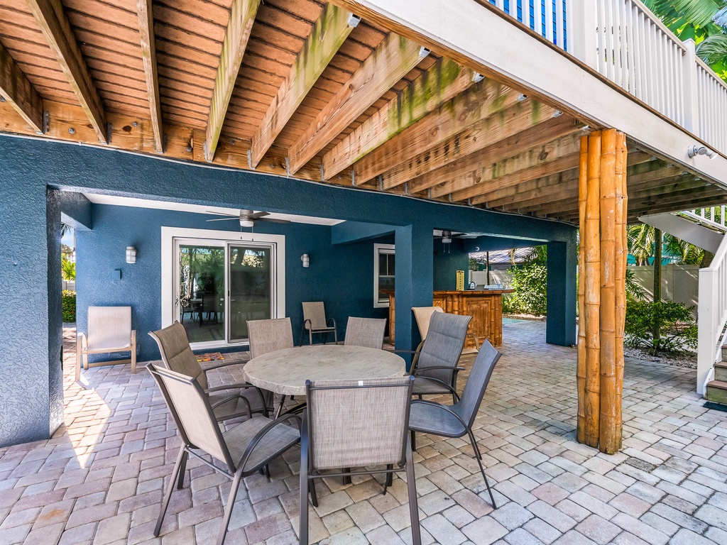 Outdoor Dining Area